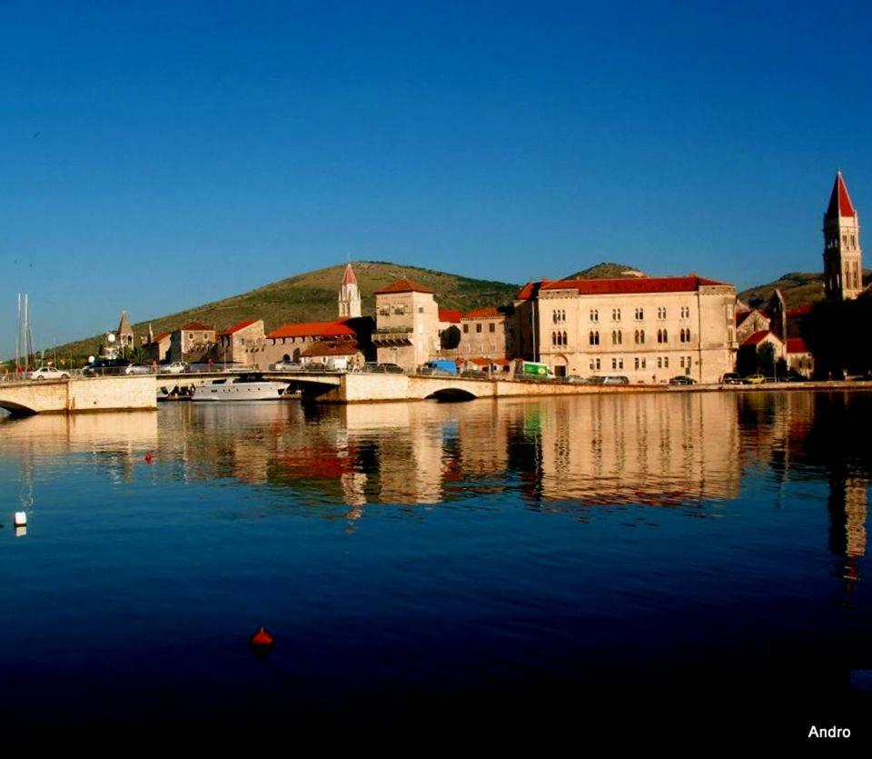 Apartments Luki Trogir Buitenkant foto
